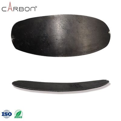 サッカー スポーツ に 用いる カスタマイズ さ れ た カーボン 繊維 の 内底 器 により 快適 な 状態 と サポート を 得る